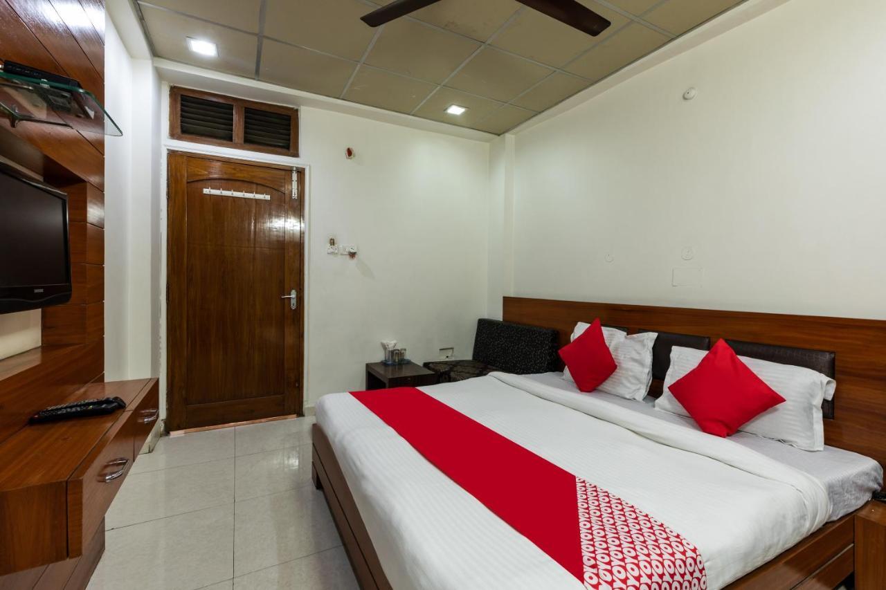 Capital O 47403 Hotel Manjeet Bhopal Exterior foto